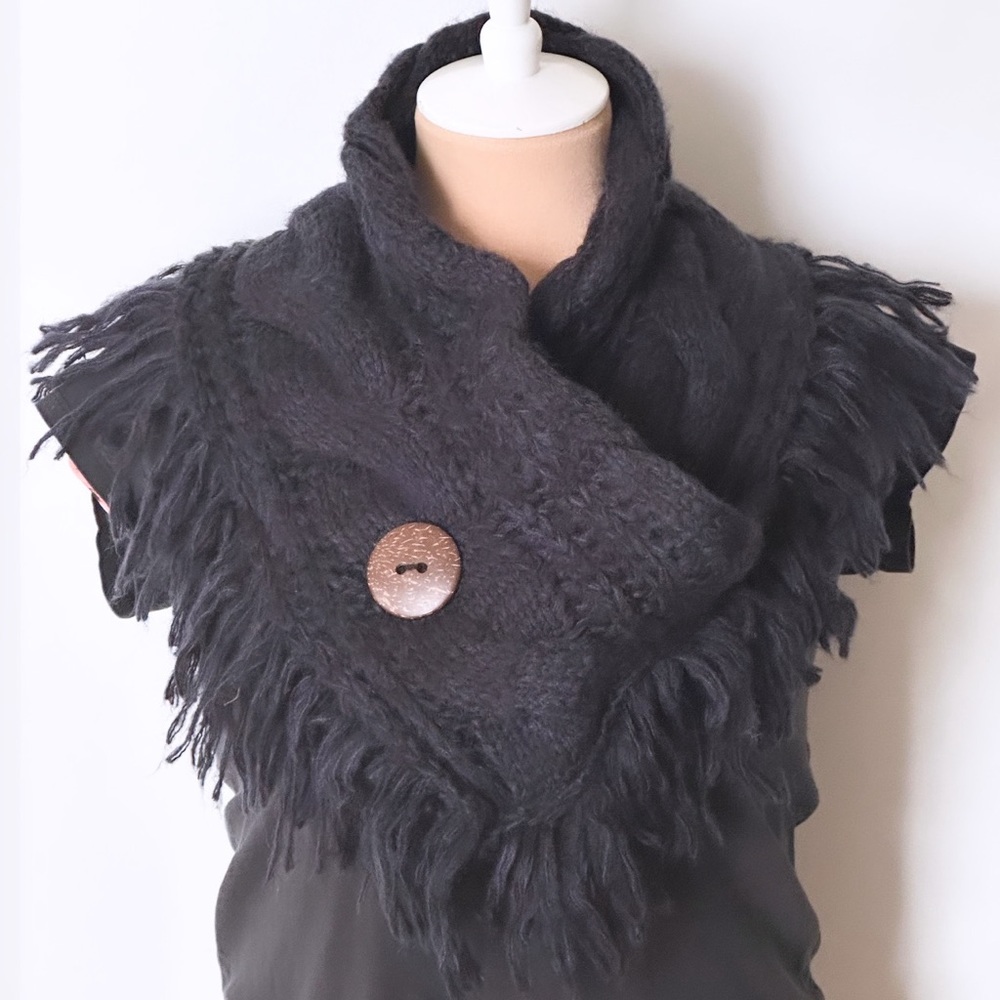 NWOT Navy Button Infinity Scarf - Picture 10 of 12
